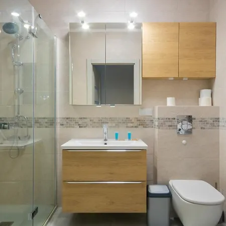 Apartment Krakowska Comfort By Bookinghost