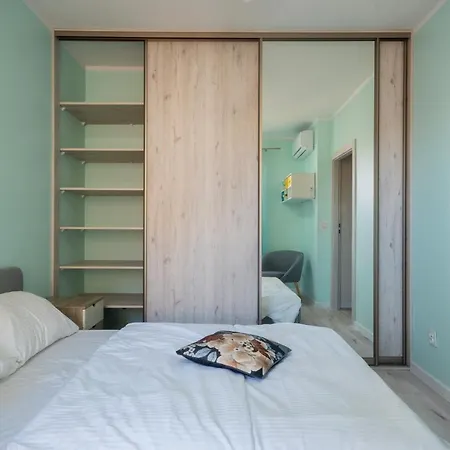 Krakowska Comfort Apartment *